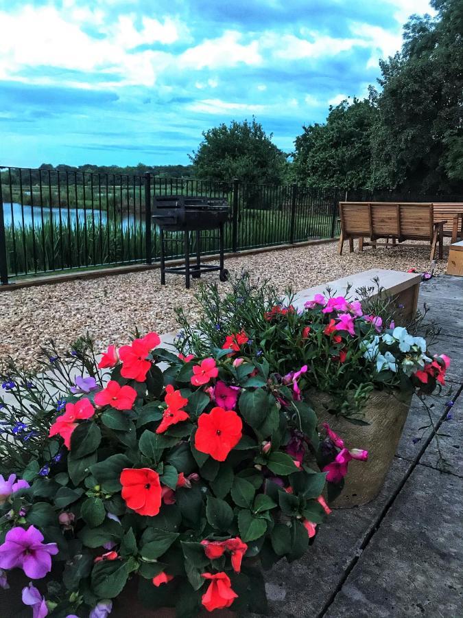 Bransford Farm Fishery & B & B Exterior photo