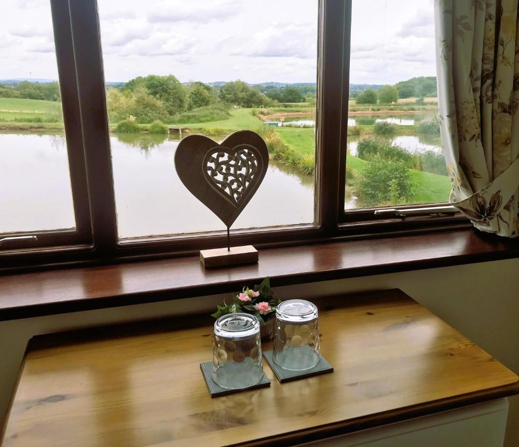 Bransford Farm Fishery & B & B Exterior photo